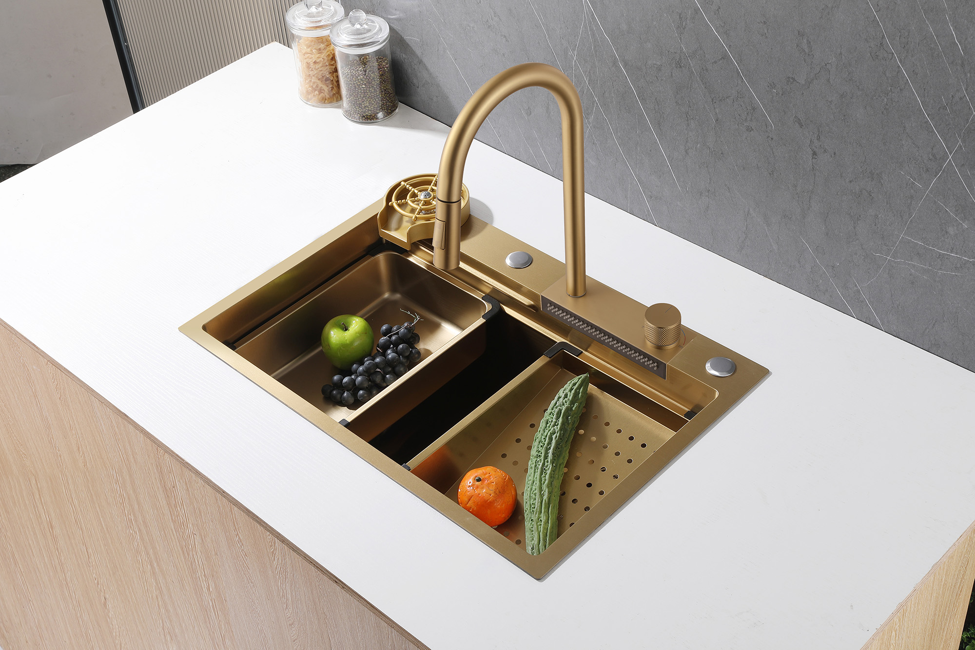 Кухонная мойка Abber Wasser Kreis AF2194GB, 68 см, цвет золото матовое 