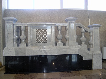 Лестница из мрамора Blanco Carrara (Crumar) 